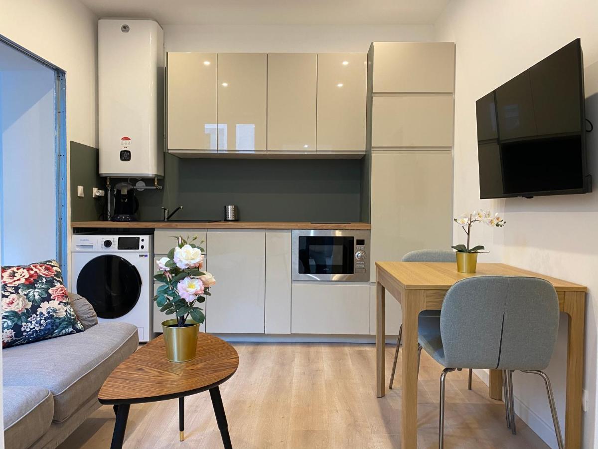 Studio 24M2 Avec Parking Prive - Lycee Roosevelt - Arena - Gare Reims Buitenkant foto